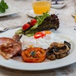 Trying 30 Days of Low-Carb Eating: How It Affects Blood Sugar and Energy