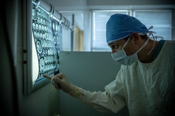 7 Things Neurosurgeons Want You to Know Before Brain Surgery